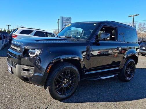 2022 Land Rover Defender 90 X-Dynamic S