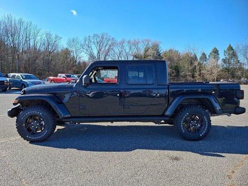 2025 Jeep Gladiator Sport