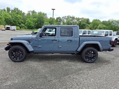 2025 Jeep Gladiator Sport