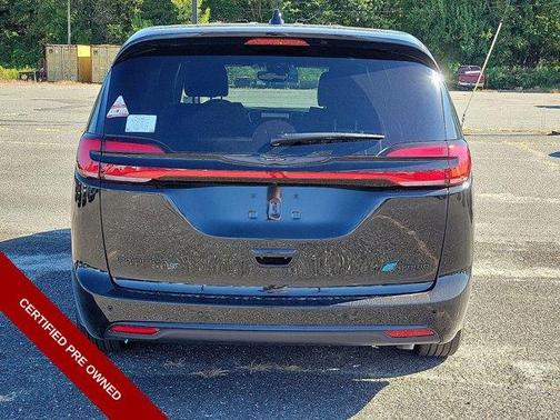 2023 Chrysler Pacifica Hybrid Limited