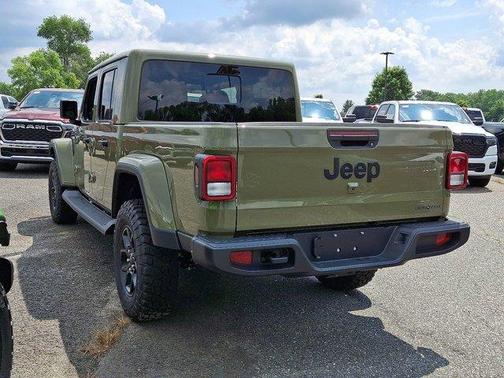 2025 Jeep Gladiator Sport