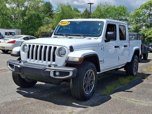 2023 Jeep Gladiator Overland