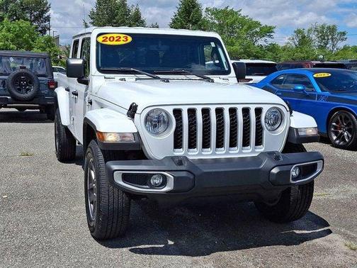 2023 Jeep Gladiator Overland