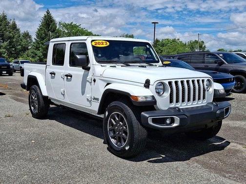 2023 Jeep Gladiator Overland