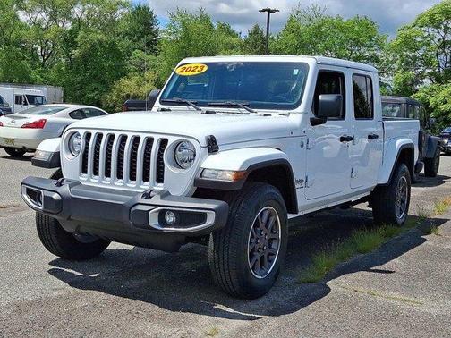 2023 Jeep Gladiator Overland