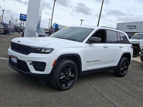 2023 Jeep Grand Cherokee Altitude