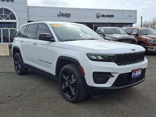 2023 Jeep Grand Cherokee Altitude