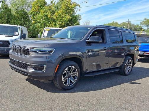 2024 Jeep Wagoneer Base