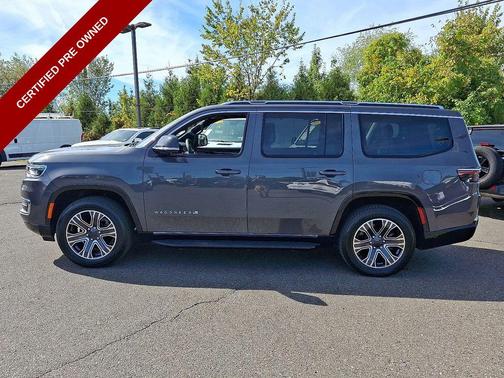 2024 Jeep Wagoneer Base