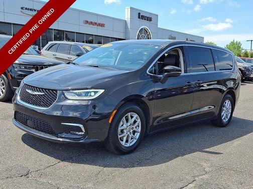 2023 Chrysler Pacifica Touring-L