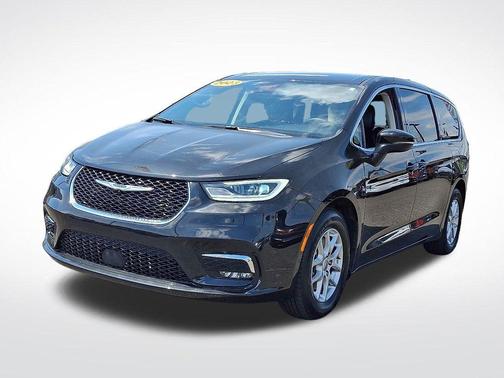 2023 Chrysler Pacifica Touring-L
