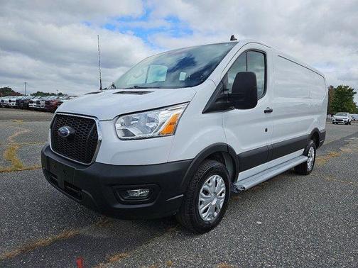 2022 Ford Transit-250 Base
