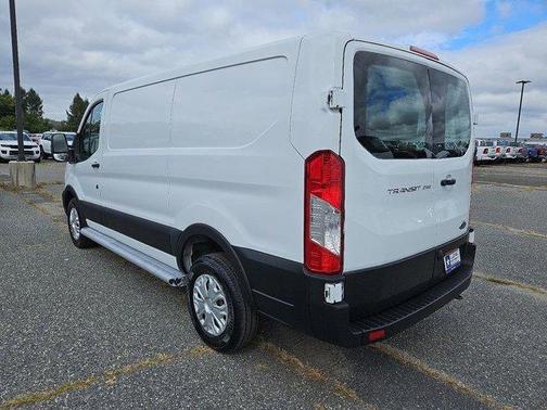 2022 Ford Transit-250 Base