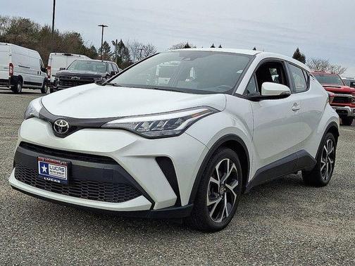 2022 Toyota C-HR XLE