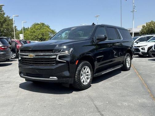 2023 Chevrolet Suburban LT