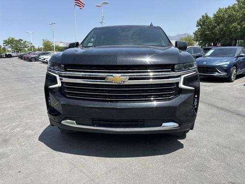 2023 Chevrolet Suburban LT