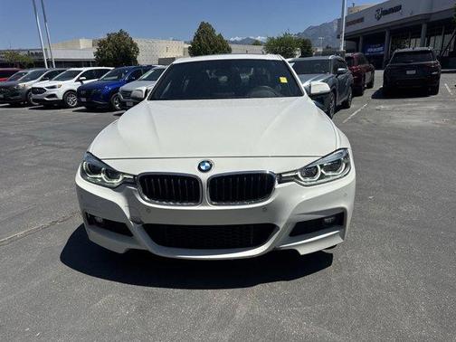 2017 BMW 330 i xDrive
