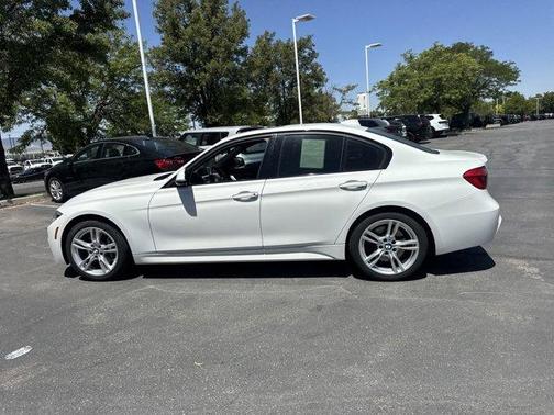 2017 BMW 330 i xDrive
