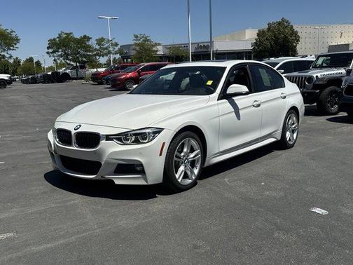 2017 BMW 330 i xDrive