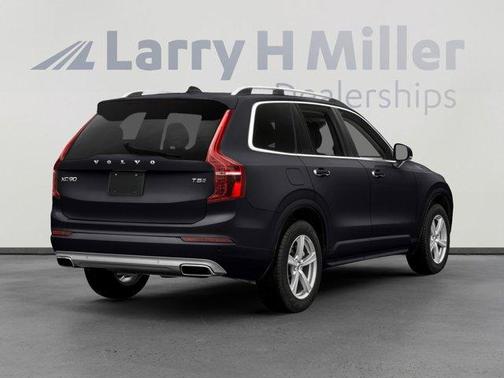 2016 Volvo XC90 T5 Momentum