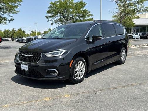 2022 Chrysler Pacifica Touring-L