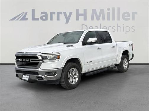 2020 RAM 1500 Laramie Crew Cab 4x4 57' Box