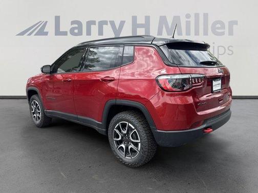2025 Jeep Compass Trailhawk