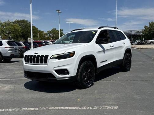 2023 Jeep Cherokee Altitude Lux