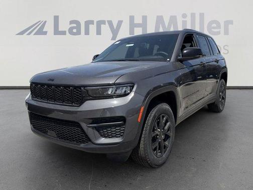 2025 Jeep Grand Cherokee Laredo