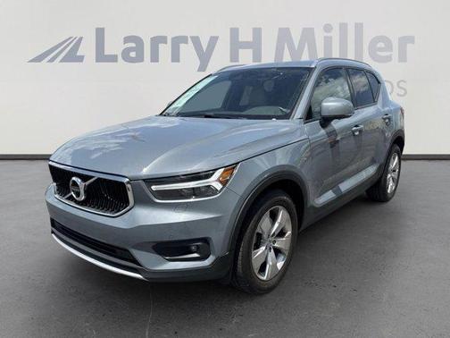 2020 Volvo XC40 T5 Momentum
