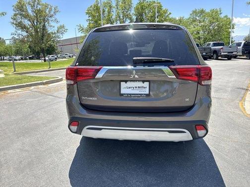2020 Mitsubishi Outlander SE