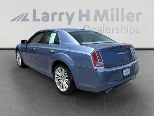 2011 Chrysler 300C Base