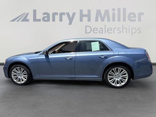 2011 Chrysler 300C Base