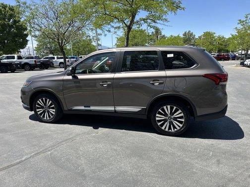 2020 Mitsubishi Outlander SE