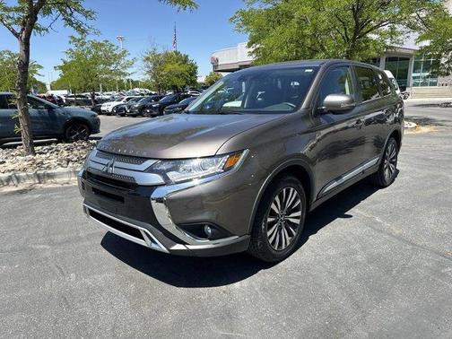 2020 Mitsubishi Outlander SE