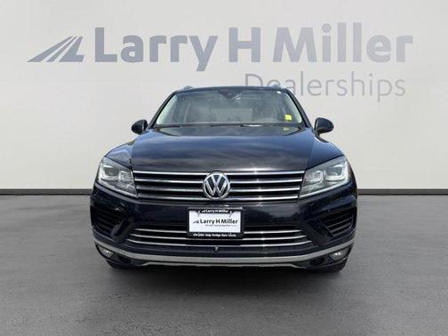 2016 Volkswagen Touareg Executive