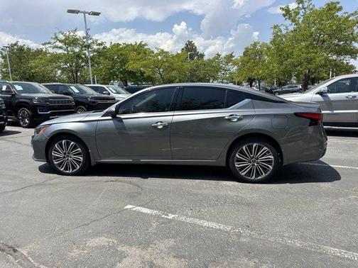 2023 Nissan Altima 2.5 SL