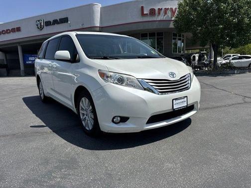 2017 Toyota Sienna XLE Premium