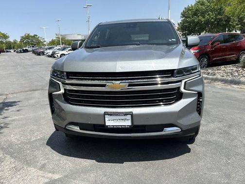 2023 Chevrolet Suburban LT