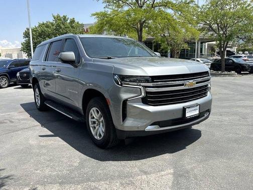 2023 Chevrolet Suburban LT