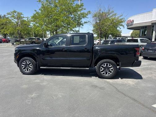 2022 Nissan Frontier SV