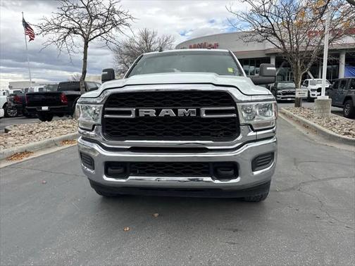 2023 RAM 2500 Tradesman Crew Cab 4x4 8 Box