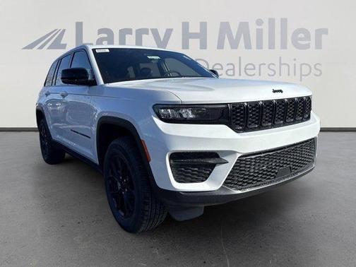 2025 Jeep Grand Cherokee Laredo