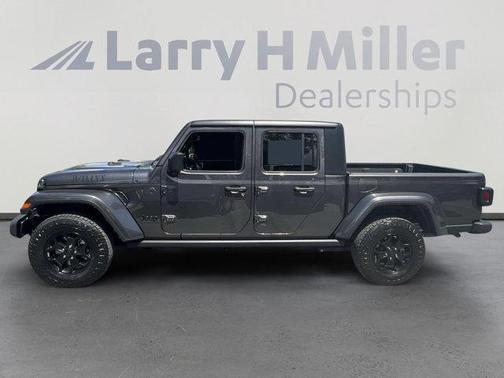 2022 Jeep Gladiator Sport