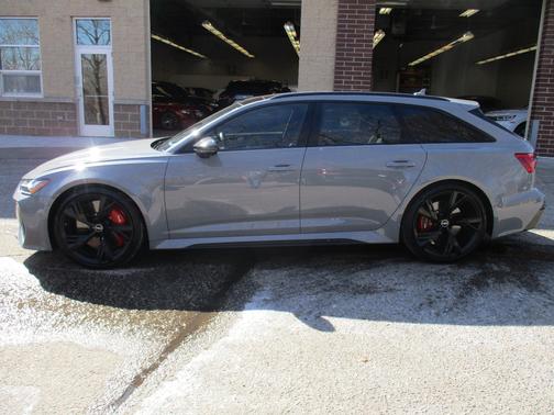 Gray 2021 Audi RS 6 Avant 4.0T