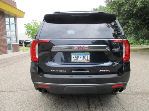 2023 GMC Yukon AT4
