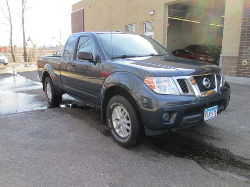 Blue 2017 Nissan Frontier SV