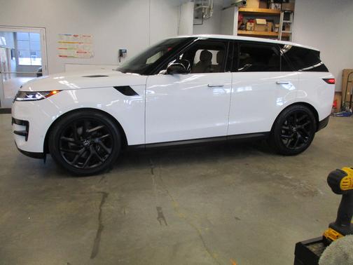 2025 Land Rover Range Rover Sport P360 SE