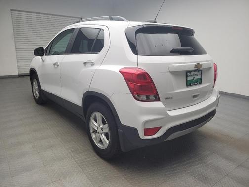 Summit White 2020 Chevrolet Trax LT