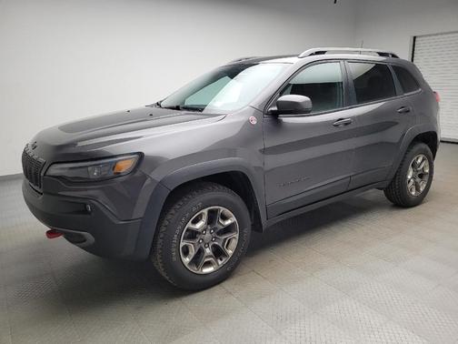 Granite Crystal Metallic Clearcoat 2019 Jeep Cherokee Trailhawk